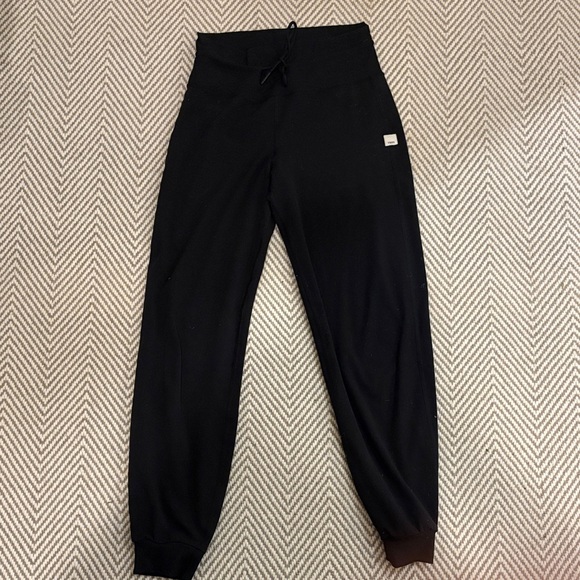 Vuori Pants - Vuori Women's Classic Black Track Pants